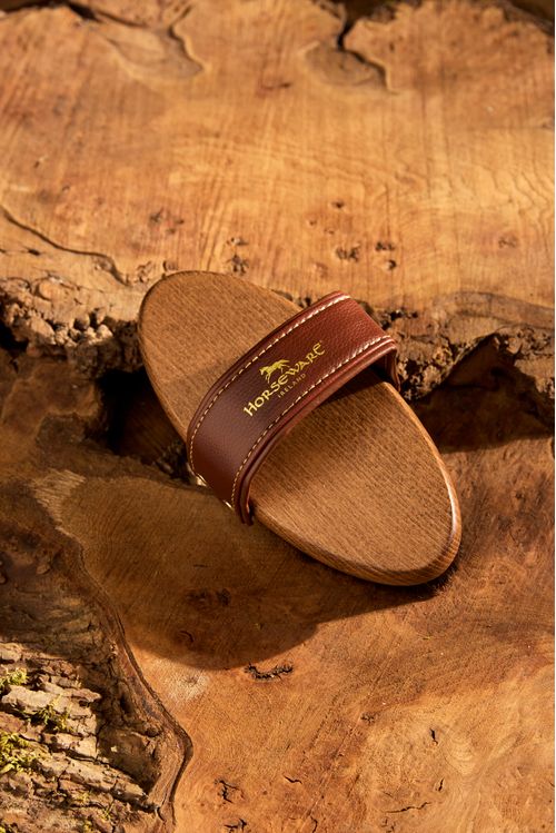 Horseware Signature Body Brush - Wood/Natural Fibres