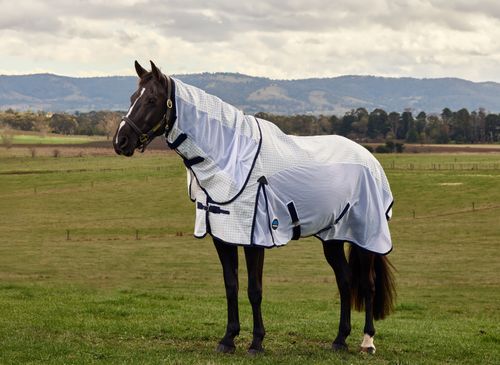 Weatherbeeta Airstream Detach-A-Neck - White/Navy