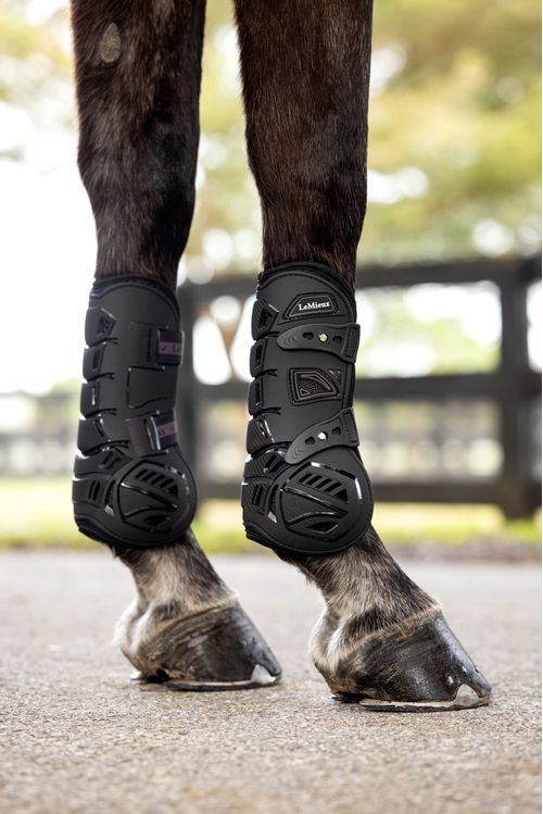 LeMieux Motion Cool Tendon Boots - Black